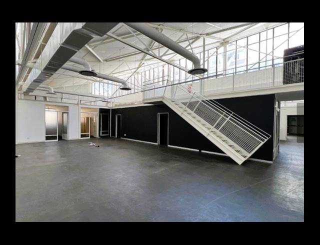 2,100M² OFFICE TO LET IN WOODSTOCK